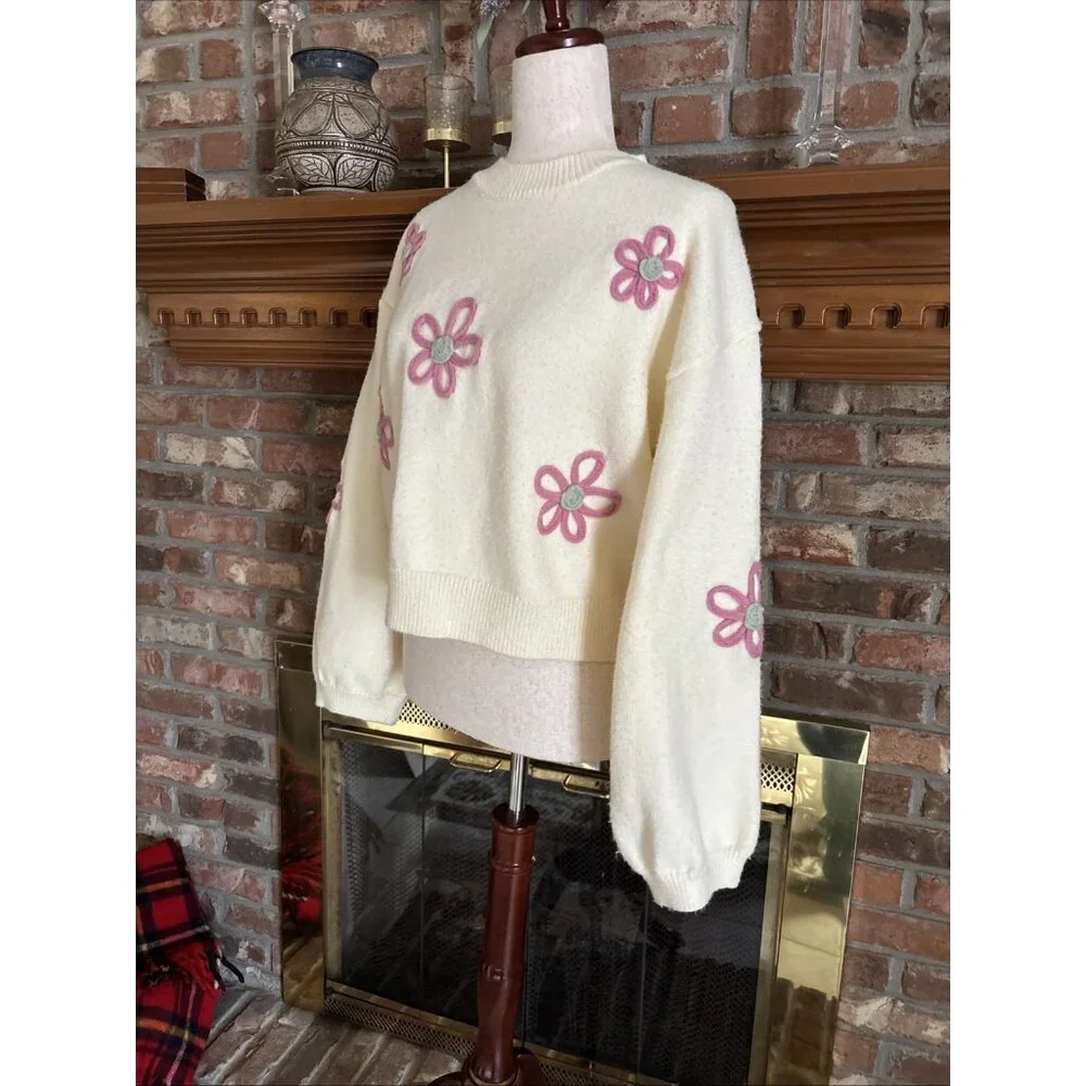 baltic born Ivory Sweater With pink Flowers Size Medium Cropped Wide Sleeve - Picture 2 of 6